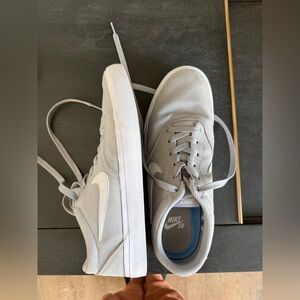 Nike SB Light Gray & White Men’s Sneakers